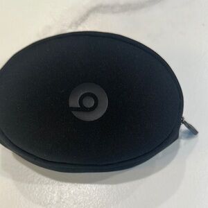 Beats by Dre Black Carrying Case